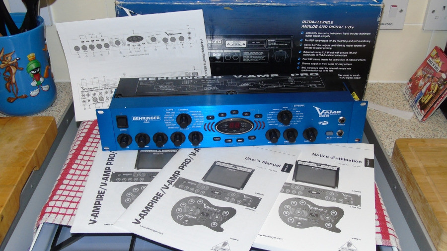 BEHRINGER V AMP PRO RACK MOUNT EFFECTS UNIT GUITAR KEYBOARD VOICE in