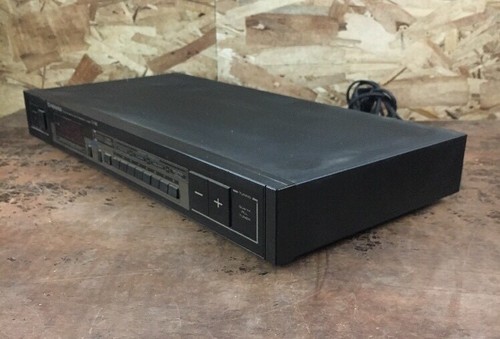 Vintage Pioneer TX-960 FM/AM Digital Synthesizer Tuner Tested & Working
