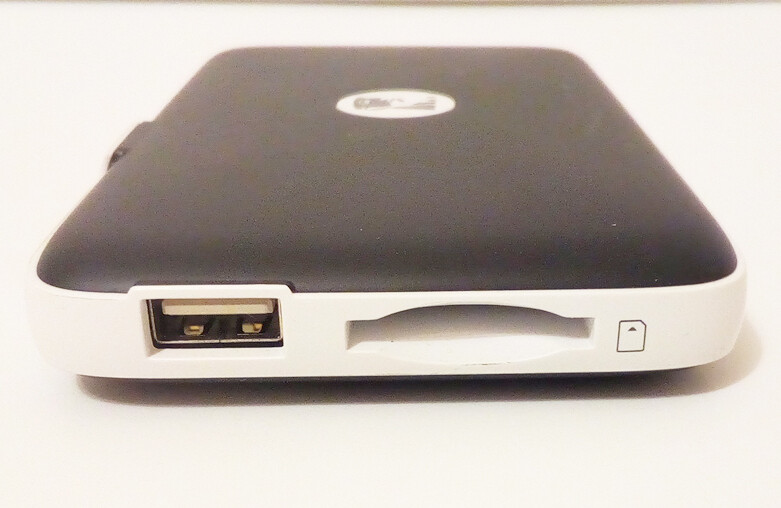 Kingston MobileLite Wireless MLWG2 WiFi AP, USB/Card Reader, 4640 mAh battery