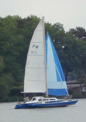8,5m Trailerable Trimaran so you can go anywhere. with toilet, galley and bunks