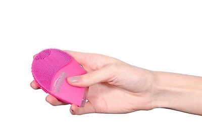 Viveeo Facial Cleansing Device. Compact Silicone Brush with free age defying oil
