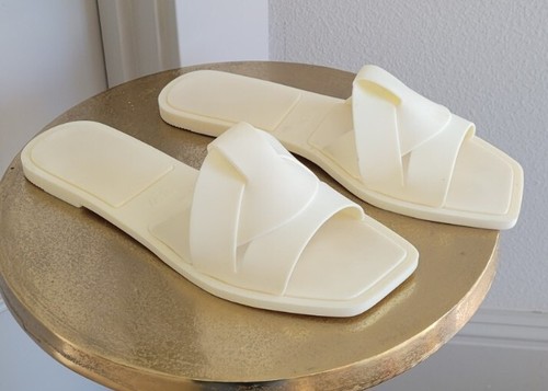 ★ZARA★ RUBBERISED SANDALS Zara + Flat Rubberised Criss-Cross Sandals