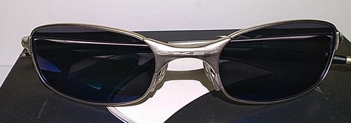 NOS Vintage Oakley Square Wire 2.0 RARE Y2K Silver Blue NOS Vintage Oakley Square Wire 2.0 RARE Y2K Silver Blue