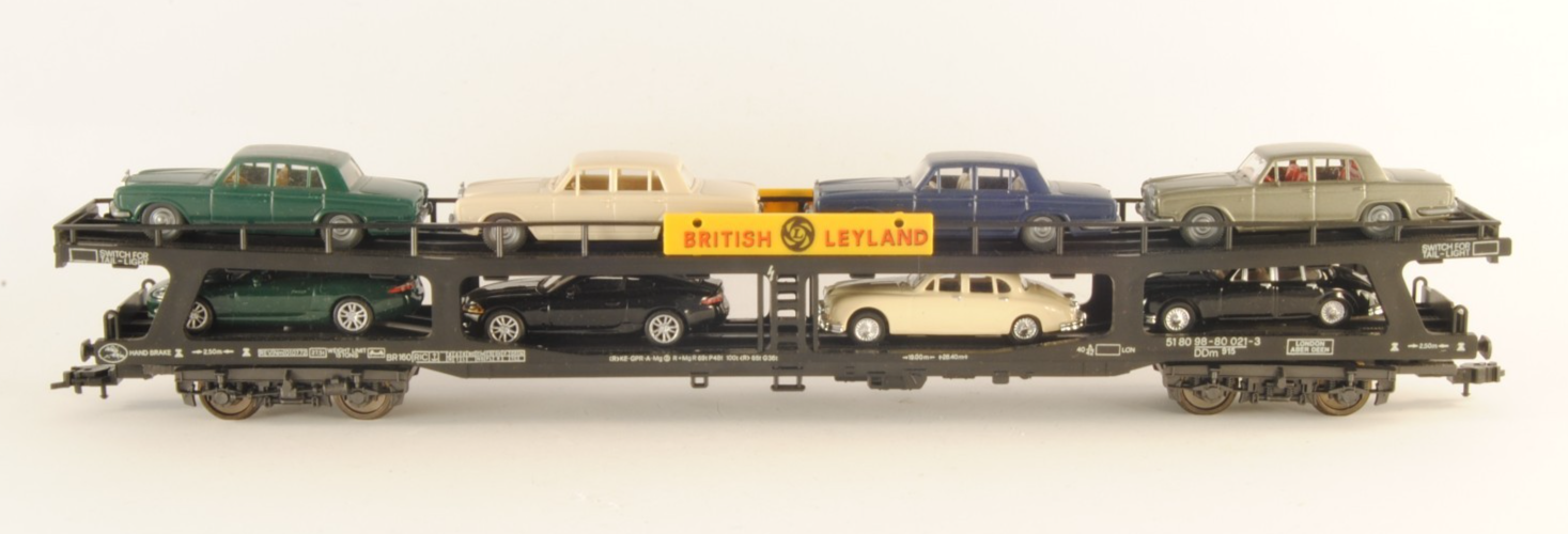 Lima 309057W Carro bisarca tipo DDm vagone British Leyland con carico 8 auto H0
