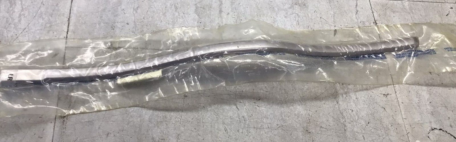 2005-2008 Chevrolet Cobalt OEM Driver Side Silver Door Center Molding 15234592