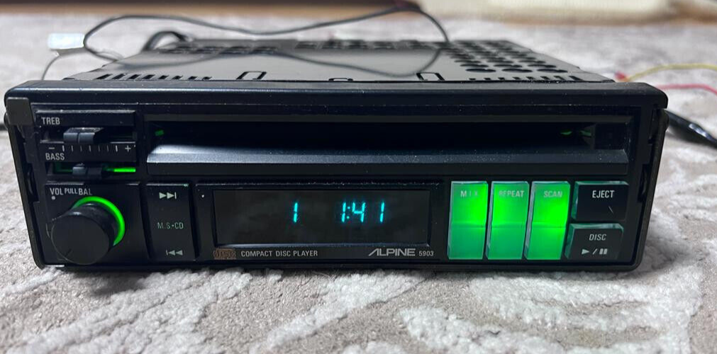 ALPINE 5903 CDプレーヤー　アンプレス alpine-5903-cd-player.jpg