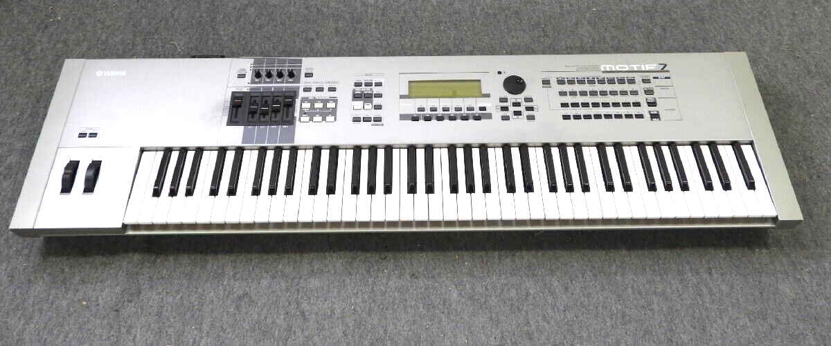YAMAHA MOTIF7 76 Keys Synthesizer Keyboard | eBay