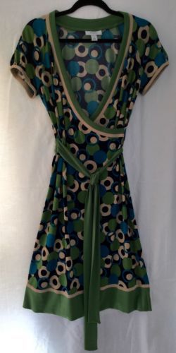 Vestidos de negocios para mujer con notaciones