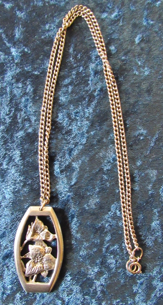 Signed Vintage Trillium  Pewter Pendant From Ontario