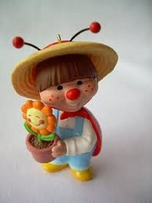 1998 Hallmark Keepsake Ornaments Holiday / Christmas  ''Gifted Gardener''