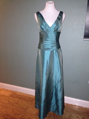 Taffeta 3/4 Sleeve Bridesmaid Dresses