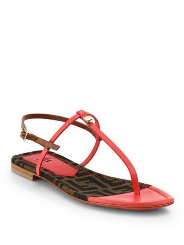 芬迪女式休闲凉鞋和人字拖