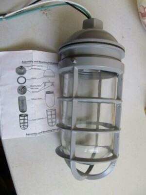 Exposion-Vapor Proof Safety Light Fixture (New) Case of 4