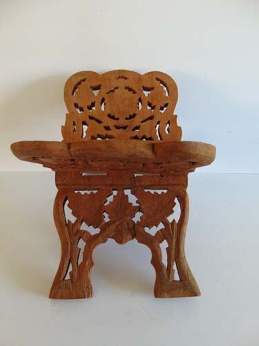Vintage Folding Hand Carved Wood Wooden Book Stand Holder Leaf Design