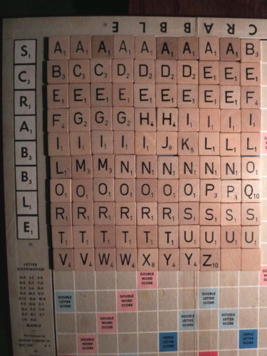 Piezas de juego de mesa de madera y Piezas