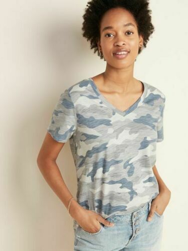 

NWT Old Navy Soft EveryWear Футболка с v-образным вырезом и принтом, синяя камуфляжная женская футболка SM, Blue camo