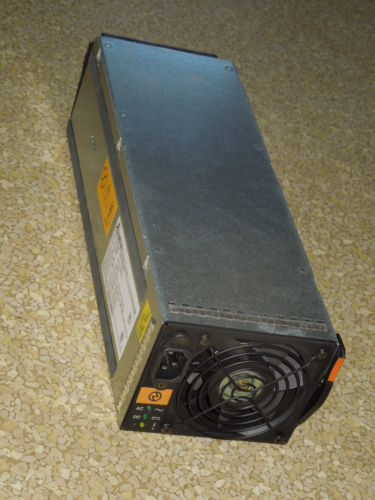 Fuentes de alimentación de arreglo de discos IBM Enterprise