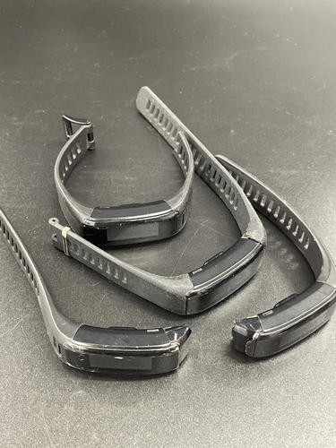 Garmin 010-01955-73 Garmin vivosmart HR, Black, Medium, Black- (LOT of 4 )read