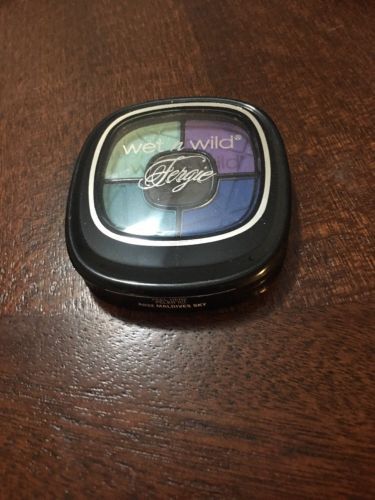 Green Eye Makeup Palettes with All Natural Ingredients