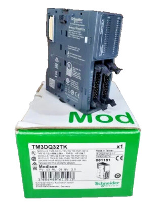 1PC- Schneider TM3DQ32TK discrete output module, Modicon TM3,32 output- NEW