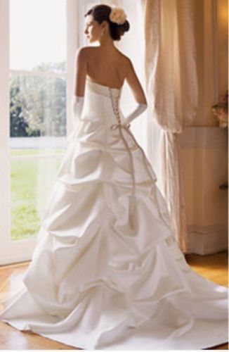 David's Bridal のウェディングドレス アメリカ製 US4 Satin Cummerbund Ball Gown Wedding Dress | David's Bridal