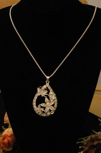 Flowers & Plants Crystal Fashion Necklaces & Pendants