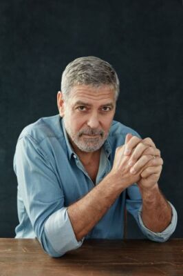 George Clooney Unsigned photo - American actor - Donation to Cancer Charity *21
