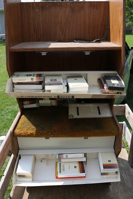 JOHN DEERE DEALERSHIP OF 40 YEARS Information Center w/tv vcr tapes slides +RARE