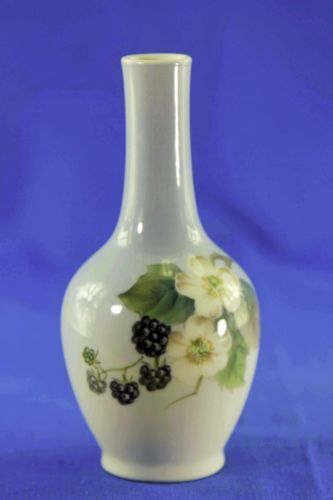 ROYAL COPENHAGEN PORCELAIN AMAGER Fano GIRL FIGURINE 1315 mint | eBay