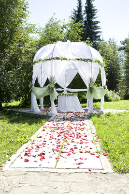 Buying-the-Perfect-Garden-Gazebo-