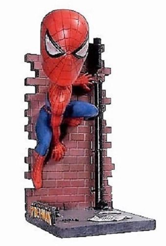 Statues de télévision, de film et de jeu vidéo