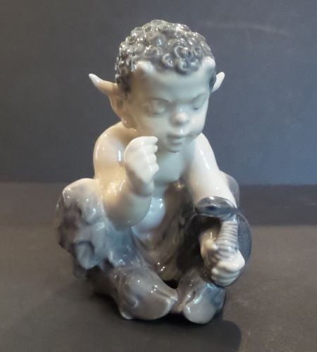 ROYAL COPENHAGEN PORCELAIN AMAGER Fano GIRL FIGURINE 1315 mint | eBay