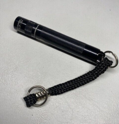 Mag-Lite Mini Solitaire Flashlight with Key Chain