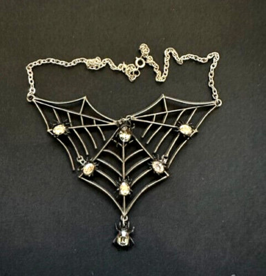 Spithrella Pendant Pewter ALCHEMY GOTHIC