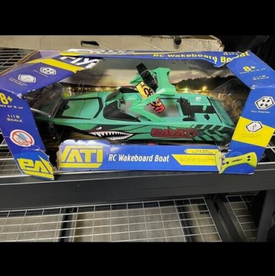 Rc cheap wakeboard boat