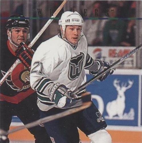 1994-95 Leaf - Andrew Cassels #276