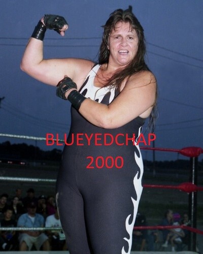 7”BATTLE WEAPONS PEGGY LEE PEGGY LEE LEATHER GIRL WRESTLER 8 X 10 WRESTLING PHOTO WWF