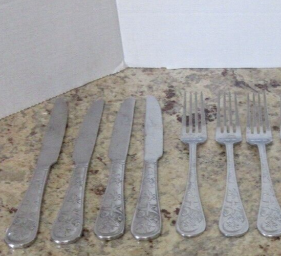 “SEASIDE SATIN” Cambridge Stainless Shells 17 Pcs- Knive