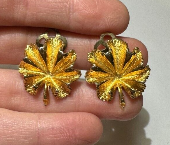 Vintage Gold tone Textured Leaf Clip on Earrings | eBay