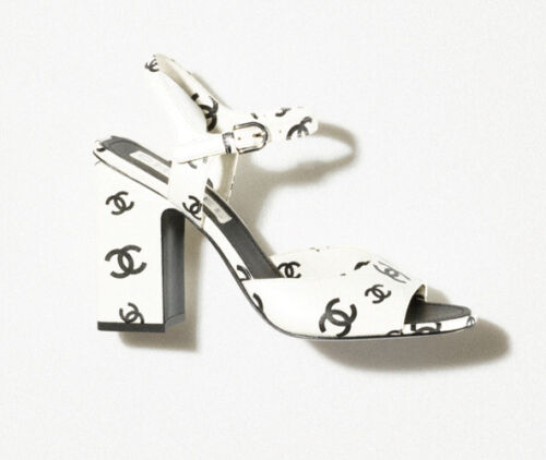 Sold Out Chanel White Black Lambskin CC Logo Strap Block Sold Out Chanel White Black Lambskin CC Logo Strap Block