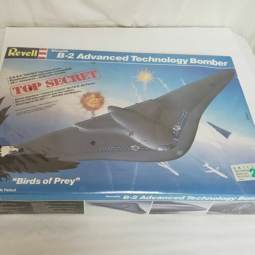 Revell 1987 Stealth B-2 Advanced Tech Bomber Model Aircraft