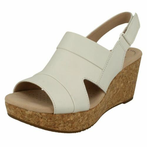 Sandales Fiesta Magrit Taille 38.5 - Talon 9 Cm - Cuir - Espagne - Occasion Très Bon État