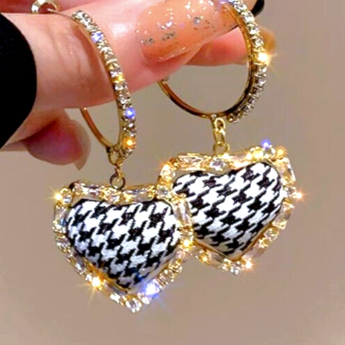 Classy HOUNDSTOOTH Black White HEART Rhinestone Betsey Johnson Dangle Earrings