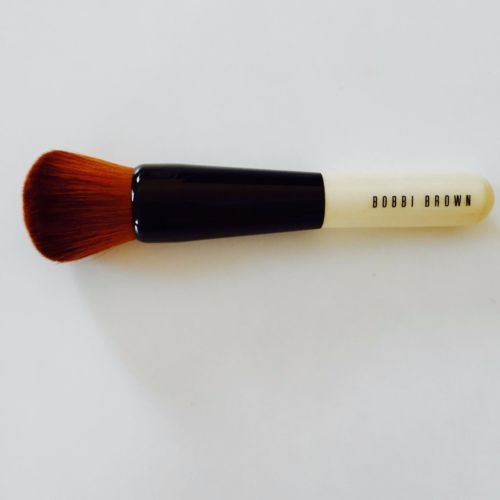 Escovas Bobbi Brown Foundation