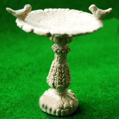1:12Dollhouse Miniature Fairy Garden Furniture Resin Bird Bath Fountain DecoU.'.