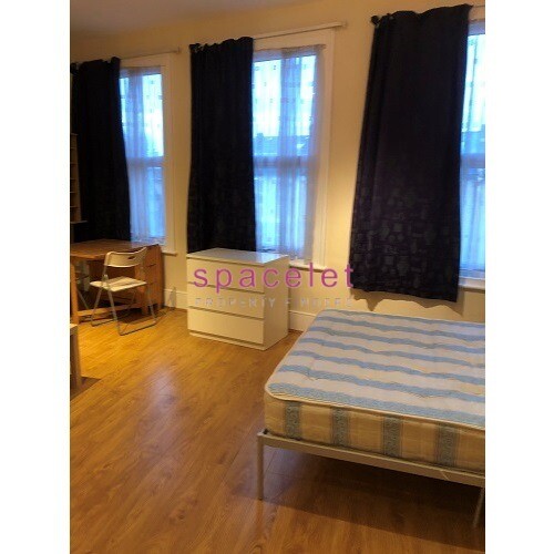 Bedsit To Rent Uxbridge Road, Shepherds Bush Green W12 8LH in
