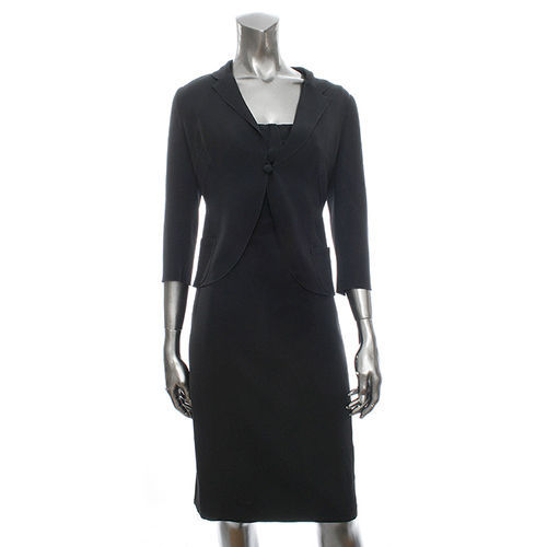 anna molinari black dress What's the dress code?