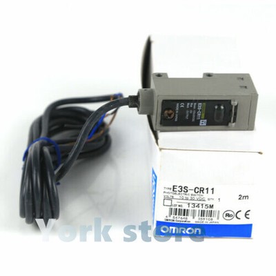  E3S-CR11 One 10-30VDC Omron Photoelectric Switch New Fastshipping
