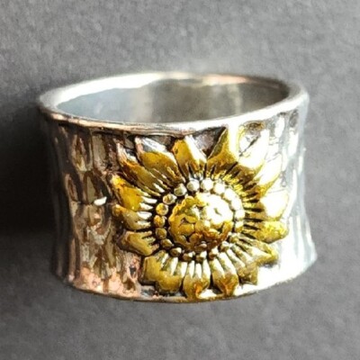 Handcrafted ~ SIZE 7 ~ Silver ~ Hammered ~ Wide Band Ring w/Sunflower (2)