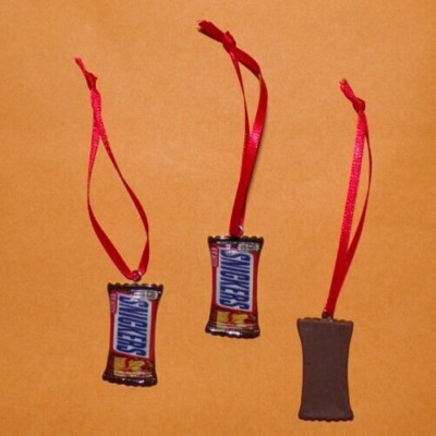 Mars Inc. SNICKERS 3-Pc.  2D Ornament Set